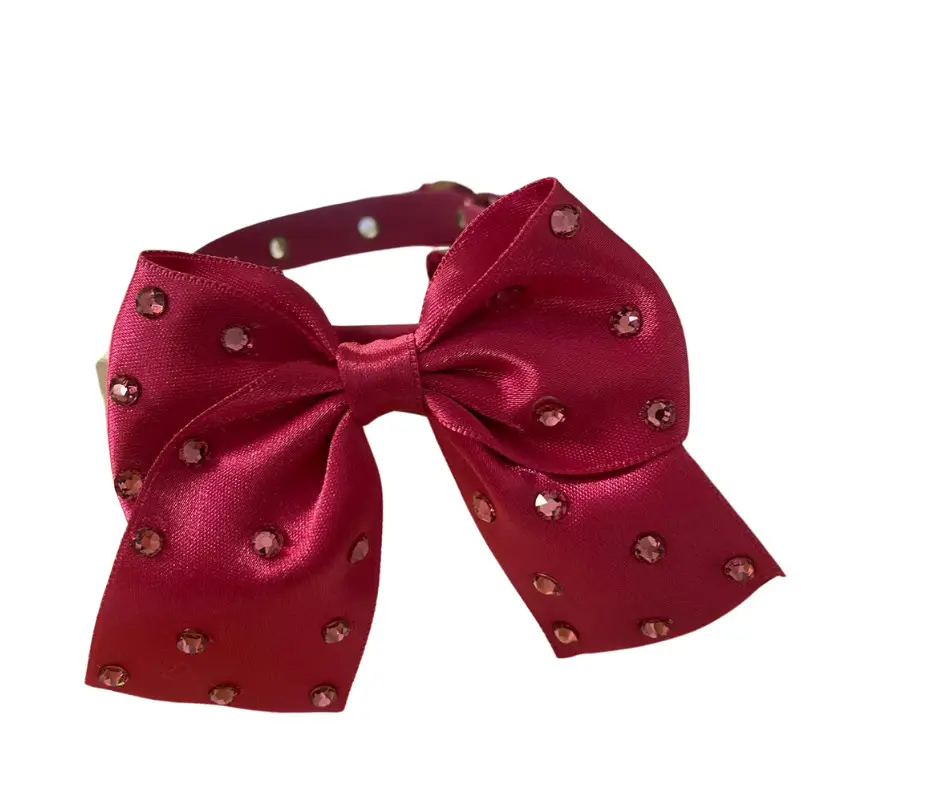 Zgarda caini, fucsia, din piele ecologica, decorata cu funda din satin si elemente Swarovski, lungime 25 cm