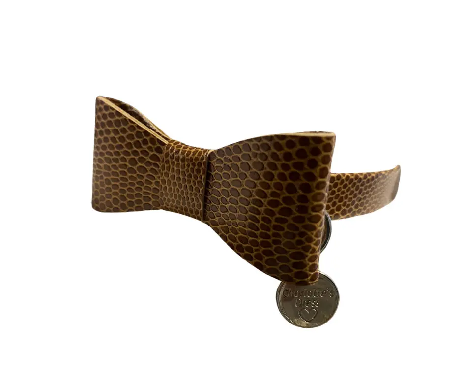 Zgarda caini din ecopiele, maro, decor fundita, 20 cm