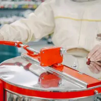 Centrifuga pentru miere, inox, manuala, pe 3 rame 1/1