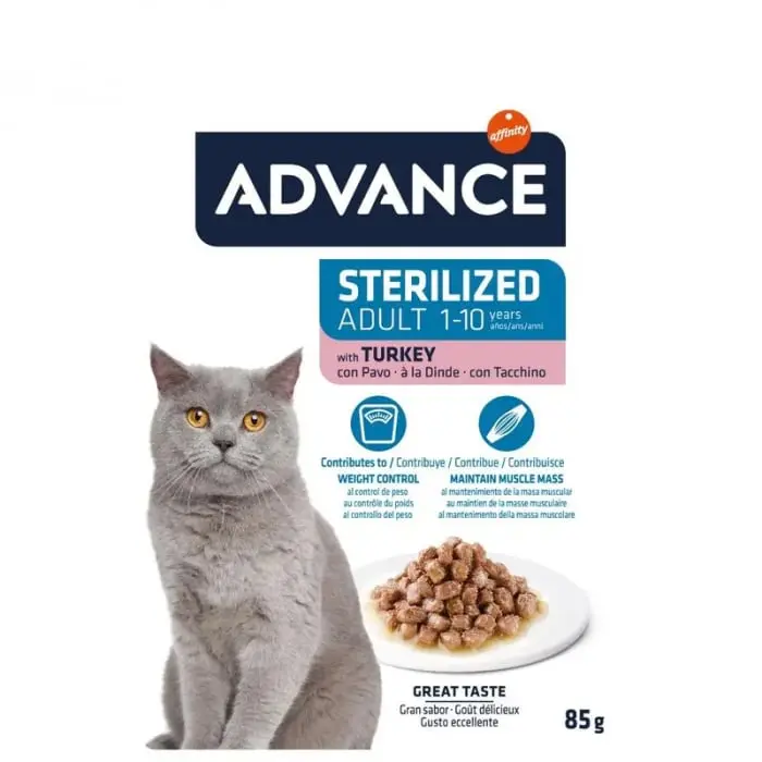 Set 12 buc x 85 gr Hrana umeda pentru pisici sterilizate Advance cu curcan